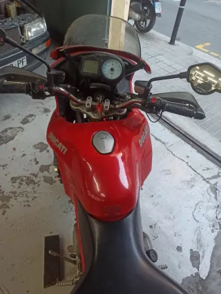 Ducati Multistrada del 2008 tiene 78000 km.
