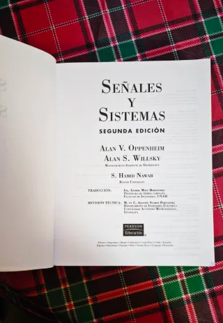 Senales y Sistemas (Spanish Edition)