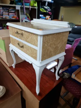 Mesilla auxiliar clásica de madera