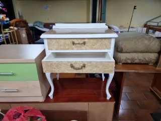 Mesilla auxiliar clásica de madera
