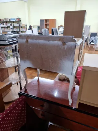 Mesilla auxiliar clásica de madera