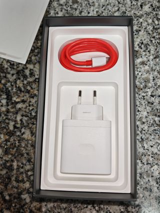 OnePlus 16/512GB + Cargador Inalámbrico + Buds 4