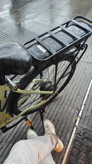 Bici Eléctrica Urbana, de poco uso.