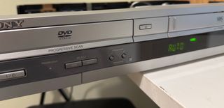 Grabador Reproductor Sony Combi VHS DVD a revisar