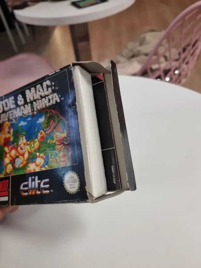 Joe & Mac Super Nintendo PAL Version