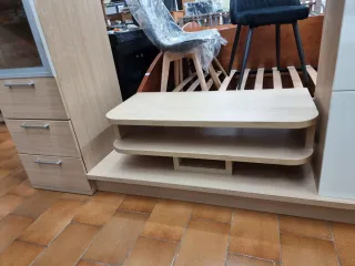 Mueble TV modular madera y blanco