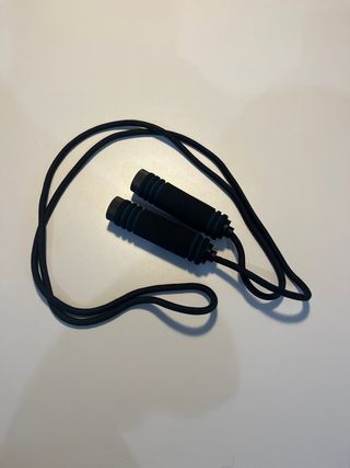 Comba de saltar negra