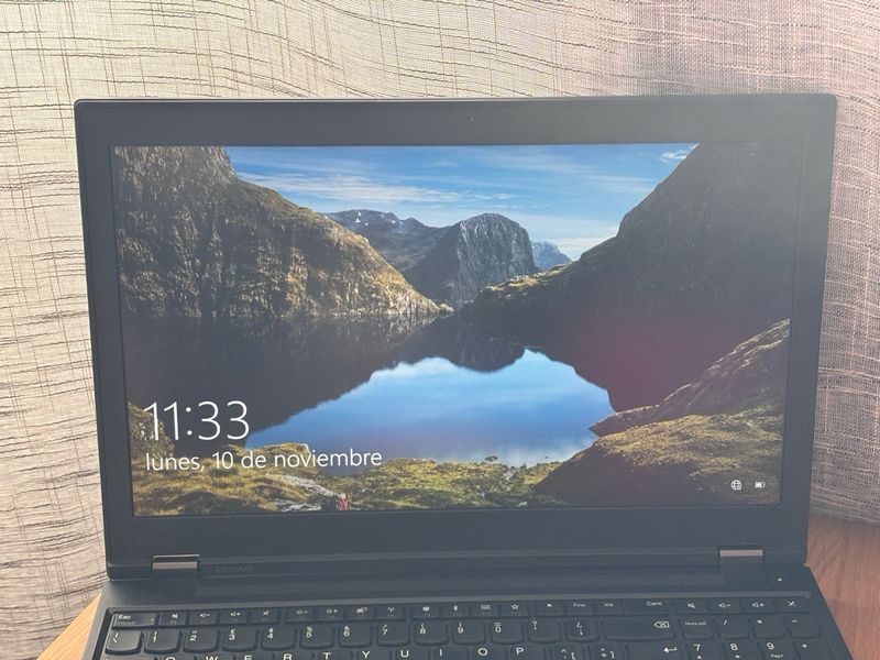 Lenovo Thinkpad P51 i7 7820HQ - 16GB -M2200M 4GB afbeelding 3