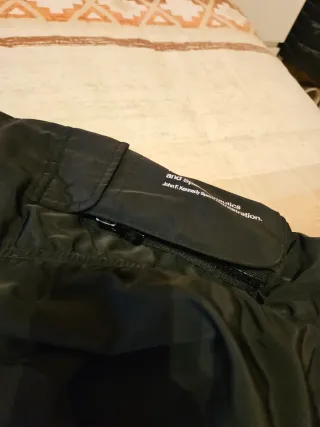 Chaqueta Bomber Pull&Bear NASA Negra