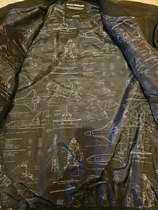 Chaqueta Bomber Pull&Bear NASA Negra