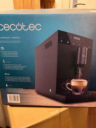 Cafetera Cecotec Cremmaet Compact Súper automática