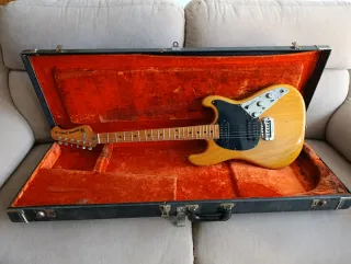 Guitarra Music Man Sabre II de 1978.