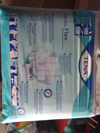 Grande, paquetes  de 20uds. caja 80 unidades.