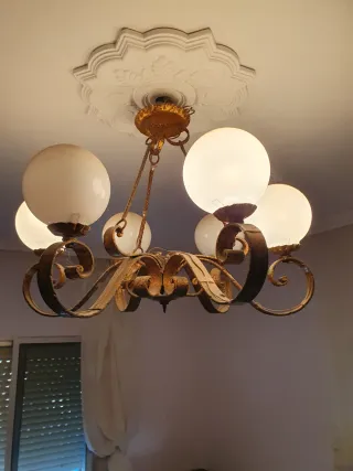 Lámpara forja antigua