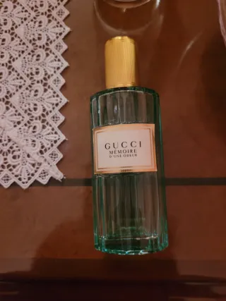 Flacone profumo Gucci Mémoire d'une Odeur vuoto