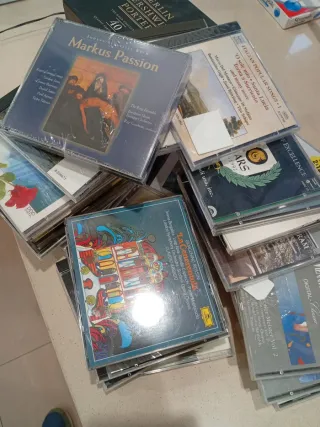 Lote 41 scatole (49cd) musica classica.