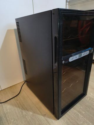 Cantinetta vino DCG Eltronic MF52 A libera install