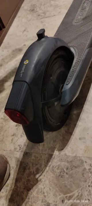 Patinete eléctrico en buen estado