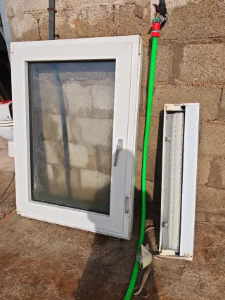5 Ventanas PVC con persiana