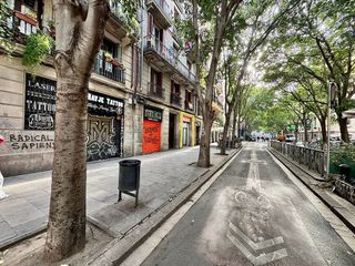 Local comercial en venta en El Raval en Barcelona