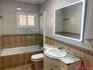 Piso en alquiler en El Juncal - Av. de la Paz en Sevilla