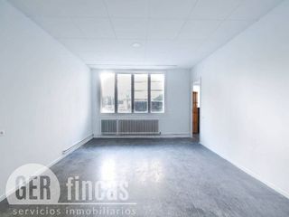 Oficina en alquiler en Ca n'Aurell en Terrassa