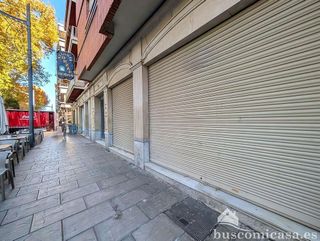 Local comercial en venta en Linares