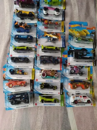 Colección 25 Hot Wheels TH