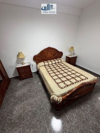 Piso en alquiler en Hospital en Jaén