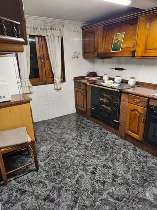 Casa adosada en alquiler en Zona Rural en Mieres