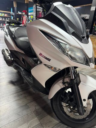 KAWASAKI J 300 2015 .