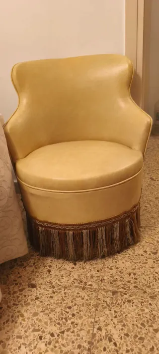 Dos butacas vintage beige