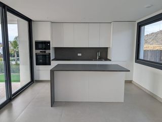 Casa en alquiler en El Mayorazgo - El Limonar en Málaga