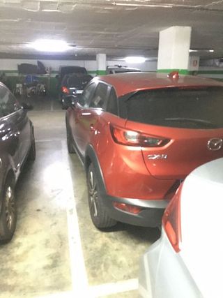 Garaje en venta en Santa Eulàlia en Hospitalet de Llobregat, L´