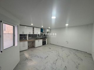 Piso en alquiler en Benalúa en Alicante