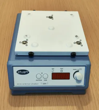 Agitador orbital Stuart SSM1