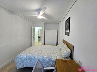 Piso en alquiler en El Juncal - Av. de la Paz en Sevilla