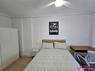 Piso en alquiler en El Juncal - Av. de la Paz en Sevilla