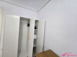 Piso en alquiler en El Juncal - Av. de la Paz en Sevilla