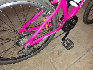Bici 24" Monty KX7 rosa COMO NUEVA
