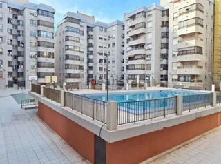 Piso en alquiler en Ensanche - Diputación en Alicante