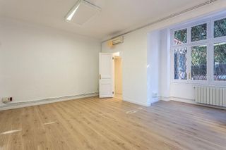 Oficina en alquiler en Les Tres Torres en Barcelona