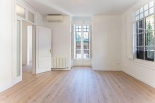 Oficina en alquiler en Les Tres Torres en Barcelona