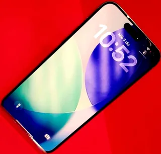 IPHONE 15 PRO MAX WHITE TITANIUM 256GB COMO NUEVO