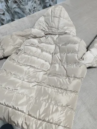 Chaqueta acolchada camel dorada