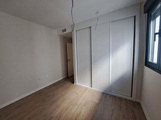 Piso en alquiler en Puerta Blanca en Málaga