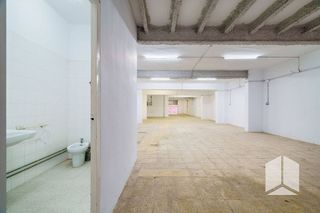 Local comercial en venta en El Castell-Poble Vell en Castelldefels