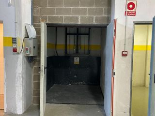 Nave industrial en alquiler en Port en Badalona