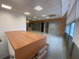 Nave industrial en alquiler en Port en Badalona