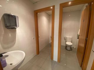 Nave industrial en alquiler en Port en Badalona